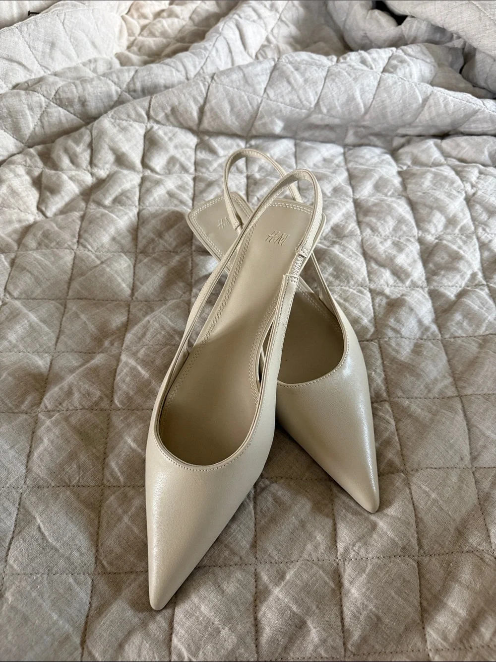 H&M chic pointed